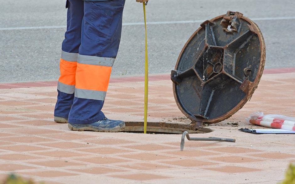 tarif plombier débouchage Suresnes