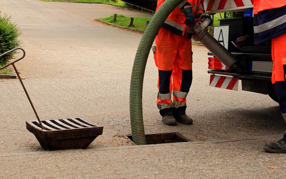 tarif plombier débouchage Suresnes